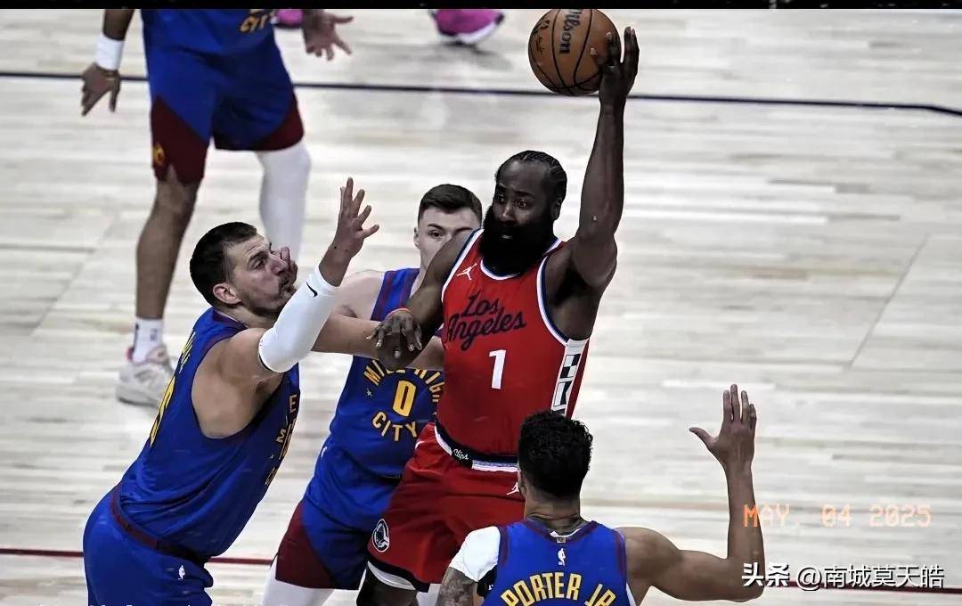 开云体育入口-天津队鏖战太阳，哈登统治全场