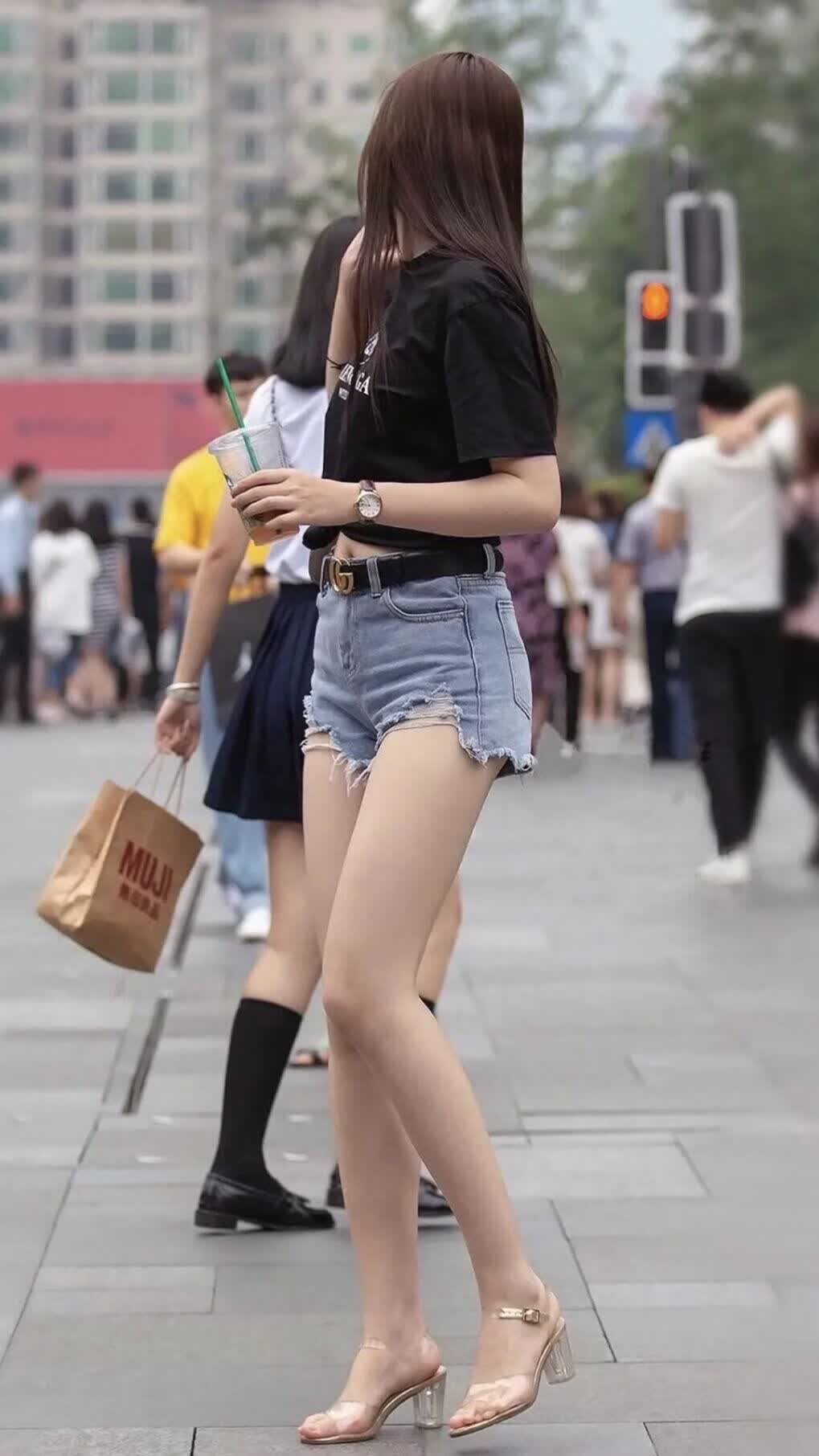 开云sport-布达佩斯之夜，最后的探戈，苏亚雷斯的临场手术刀，如何将波兰从悬崖边拉回，并改写世界杯剧本？